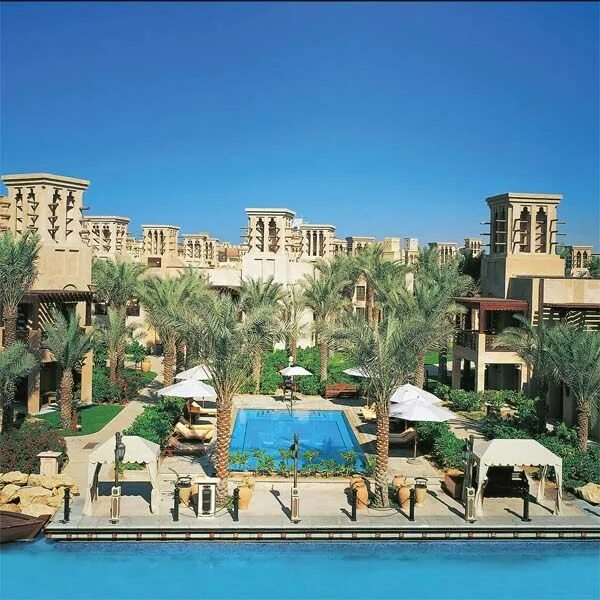 Jumeirah al qasr 5 дубай. Мадинат джумейра дубай. Madinat jumeirah отели. Оаэ мадинат джумейра. Отель в дубае мадинат аль каср.