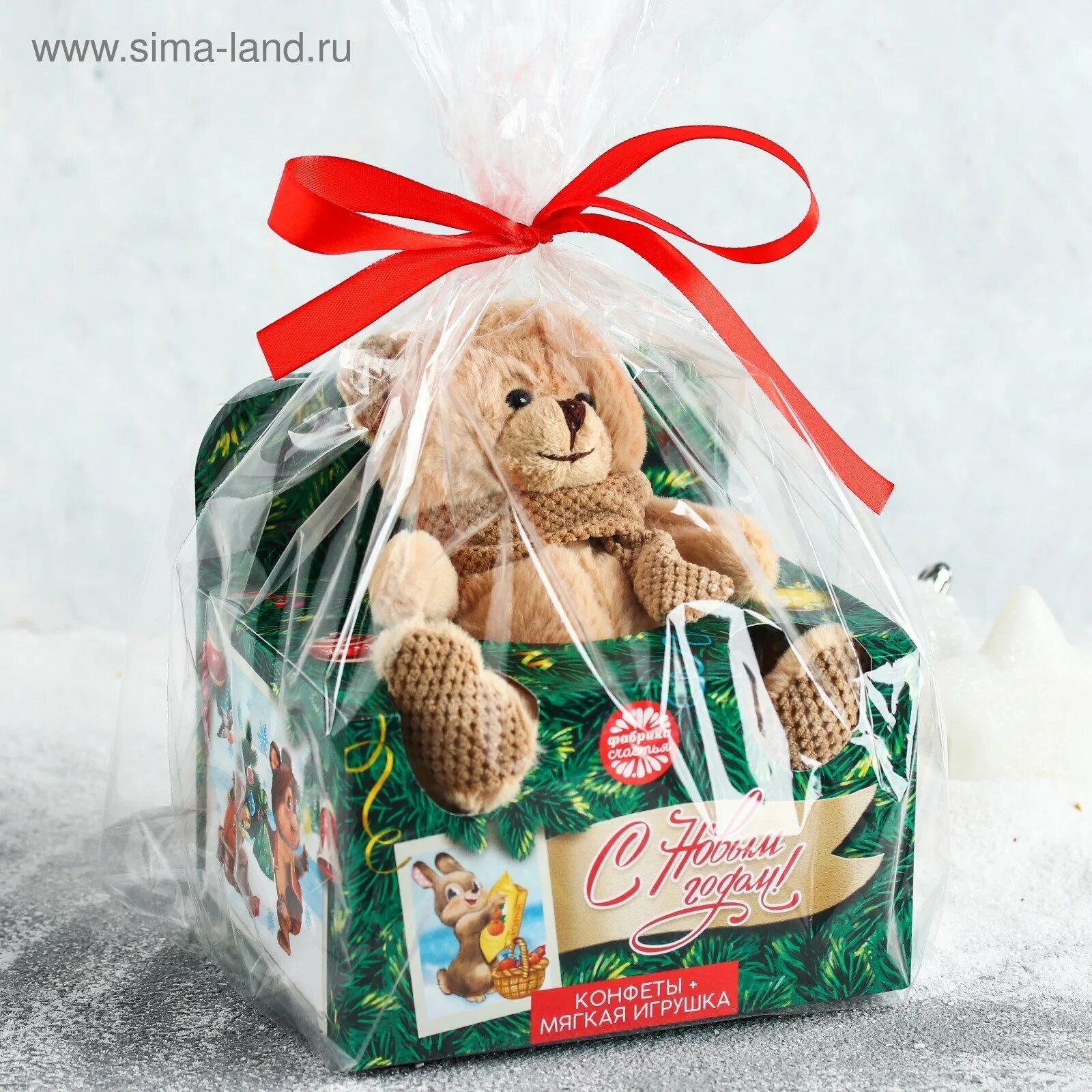 Сладкие новогодние подарки с игрушкой. Новогодние мягкие игрушки. Набор конфет kinder микс с игрушкой новогодний 137. Новогодние мягкие игрушки. Корзина с фруктами и сладостями.