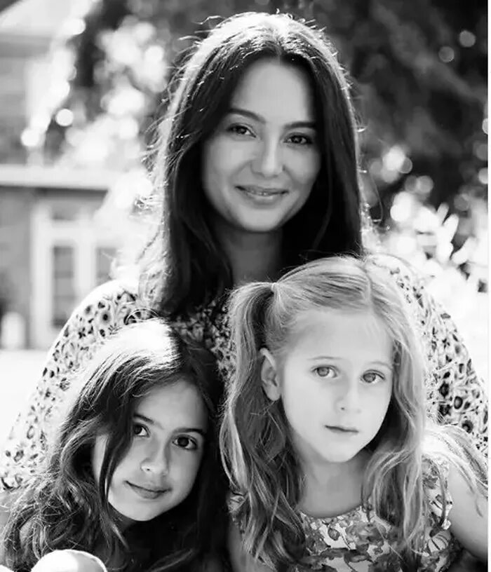 Дочки брюса уиллиса и эммы хемминг. Дочь от второго брака. Брюс уиллис деменция 2022. Брюс уиллис дети от эммы. Дети тютчева от второго брака.