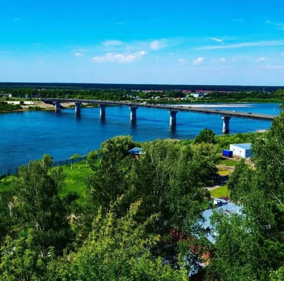 Томская дамба. Река Томь лагерный сад. Река Томь в Томске. Речка Томь Томск. Река Томь Кемерово.