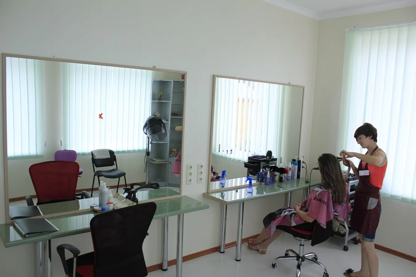 Комплимент парикмахерская орел. Комплимент парикмахерская орел. Парикмахерская комплимент мурманск. Парикмахерская комплимент орел. Комплимент парикмахеру.