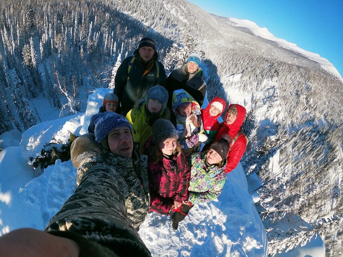 Поднебесные зубья Междуреченск. Поднебесные зубья Кемеровская область. Золотая Долина Поднебесные зубья. Хребет Тигер тыш.