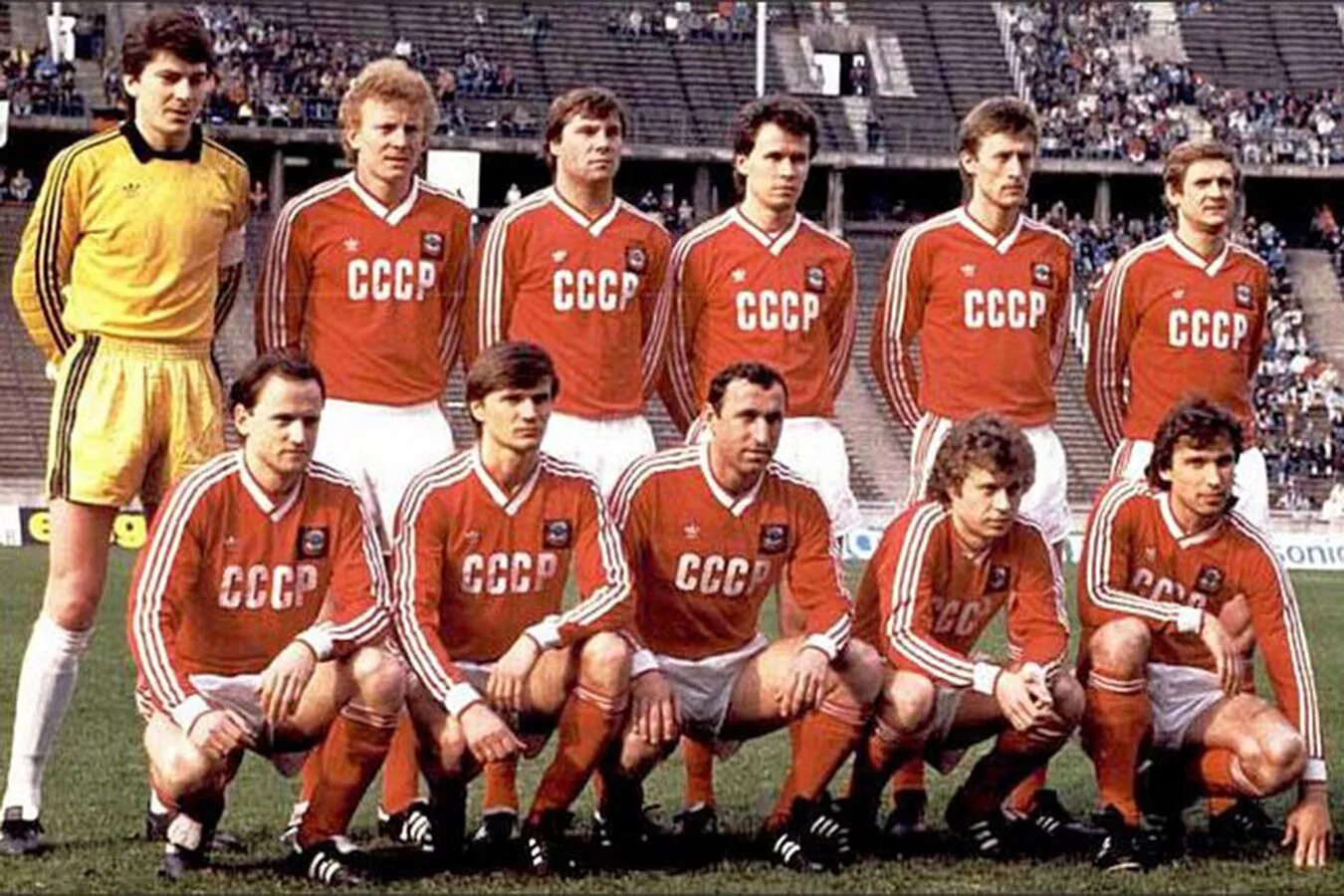 Как выглядит 1988 год Pin en KRADIARIO
