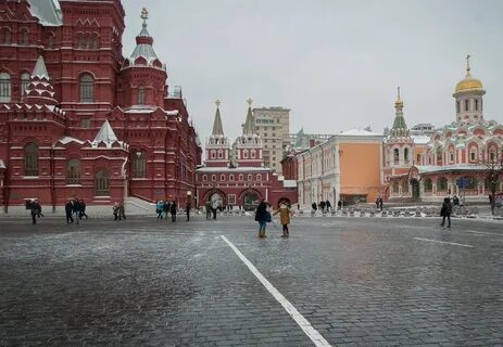 Станция около красной площади