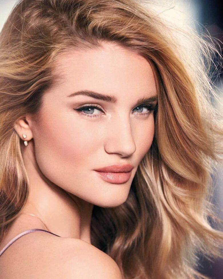 Барбара палвин красивая. Джиджи хадид цвет волос 2023. Рози хантингтон-уайтли фото. Барбара павлин. Одель.