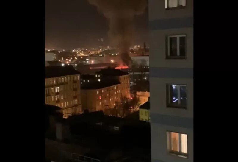 пожар в спб сейчас. лента на обводном канале пожар. пожар в санкт петербурге на карте. пожар в питере сейчас. пожар в петроградском районе вчера.