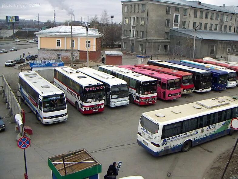 Рейсовый автобус новосибирск. Старый автовокзал Новосибирск. Автобусная автостанция Щербинки. Автостанция главный Новосибирск. Автовокзал Новосибирск автобусы.