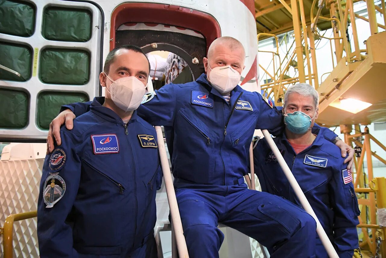 космонавт терешкова на мкс. новицкий олег российский космонавт цпк. рыжиков сергей николаевич космонавт бугульма. роскосмос люди. "шевченко сергей" цпк.