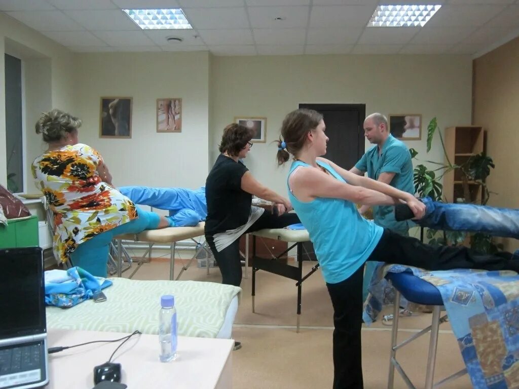 Тренинг ассоциация. Массажисты Урала Челябинск официальный сайт. Ассоциация массажистов Цюрих. Массажист с техникой пир в Селятино. Календарь учебы массажисты Урала Екатеринбург.