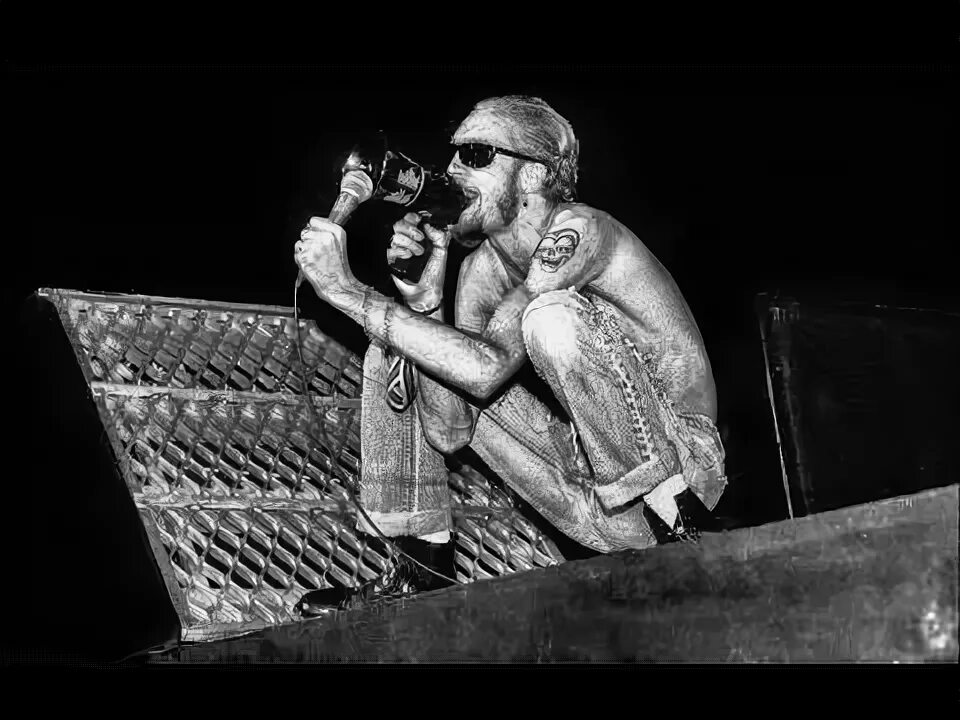 Bleed the freak. Alice in chains bleed the freak.