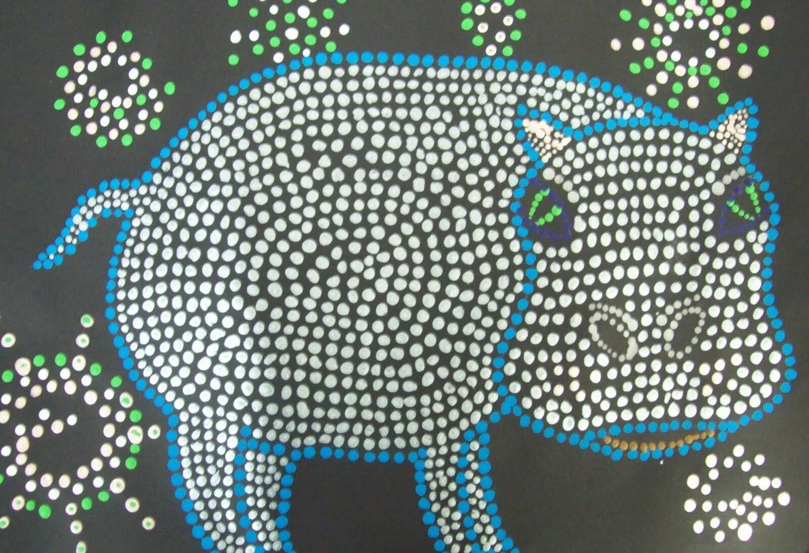 рисунок животного точками. вышивка по картону для детей. точечный трафарет для страз. рисунок животного точками. обведи по точкам животные.