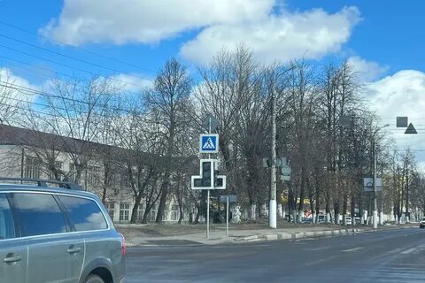 Перекресток апрель