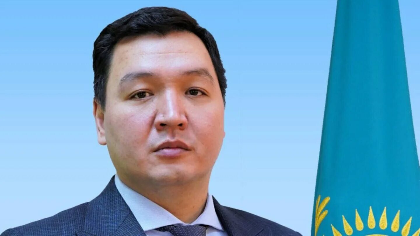 Зам министра жкх чудайкин. Аубакиров адильбек багдатович. Аскар жунисбеков биография. Новости законодательства республики казахстан. Комитет по строительству рк.