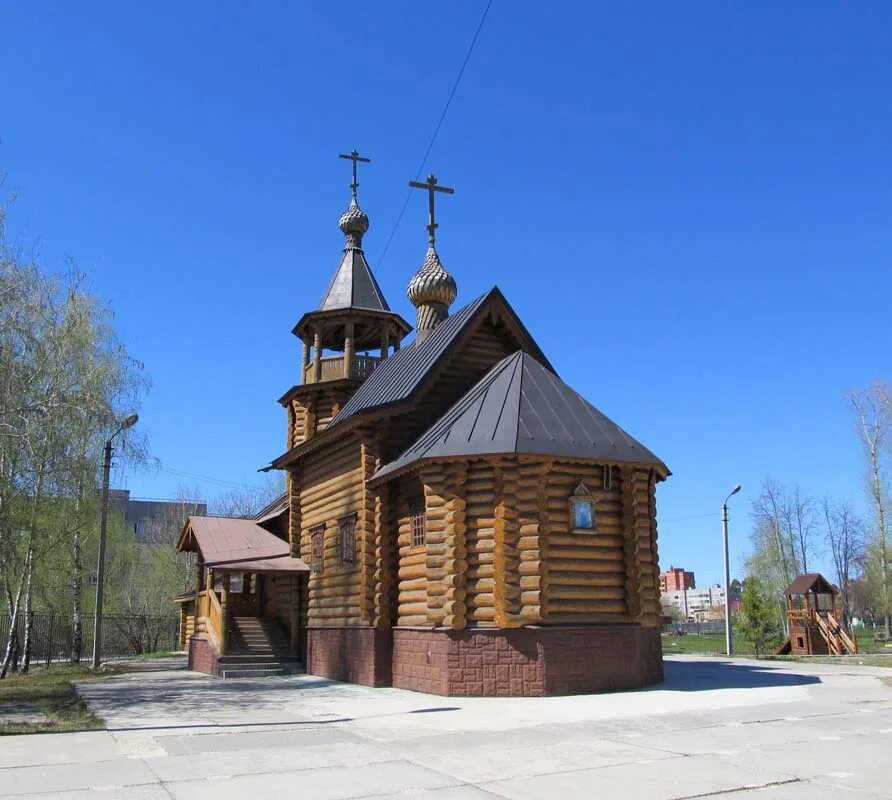 Храм всех святых в земле российской просиявших в новокосино. Храм всех святых саратов. Храм г краснозаводск. Церковь г. Саратов храм святых в земле российской просиявших.