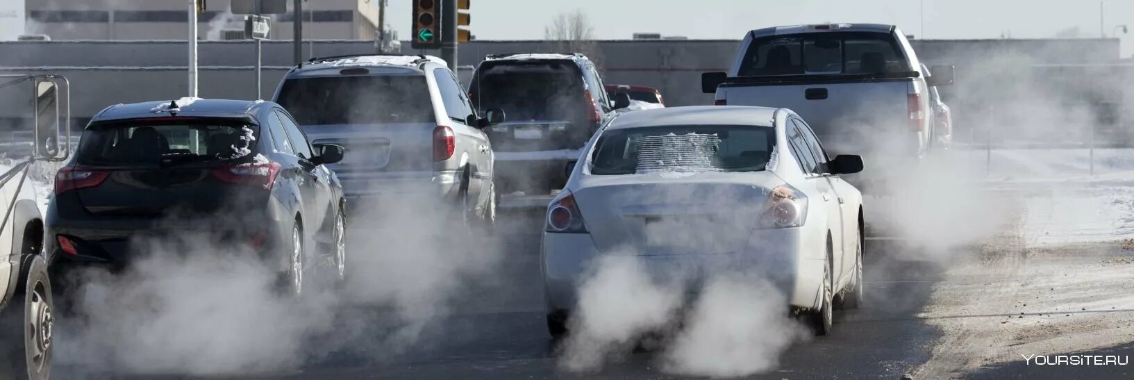 Выхлопные ГАЗЫ автомобилей. Загрязнение воздуха машинами. Загрязнение выхлопами от автомобилей. Выхлоп машины. Выхлопы автомобилей работающих на бензине