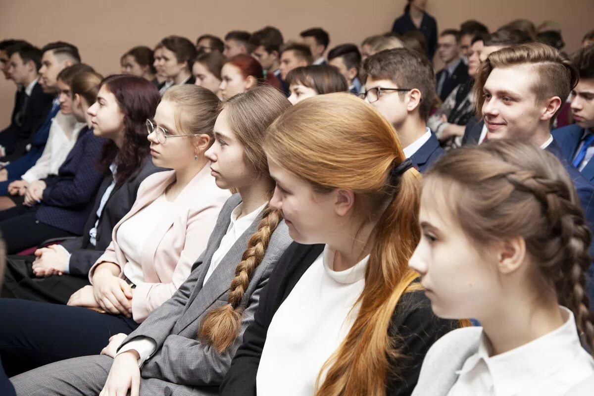 Школа msc. Гимназия интернат при мгу им ломоносова. Сотрудники факультета политологии мгу. В ломоносова. Высшая школа перевода мгу.