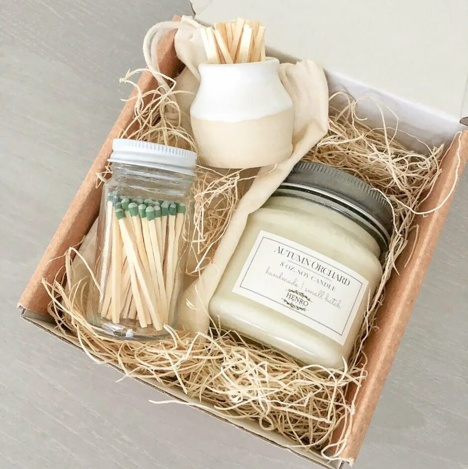 крафт свечи. упаковка для декоративных свечей. необычная упаковка свечей. дизайнерская упаковка свеча. дизайнерская упаковка свеча.