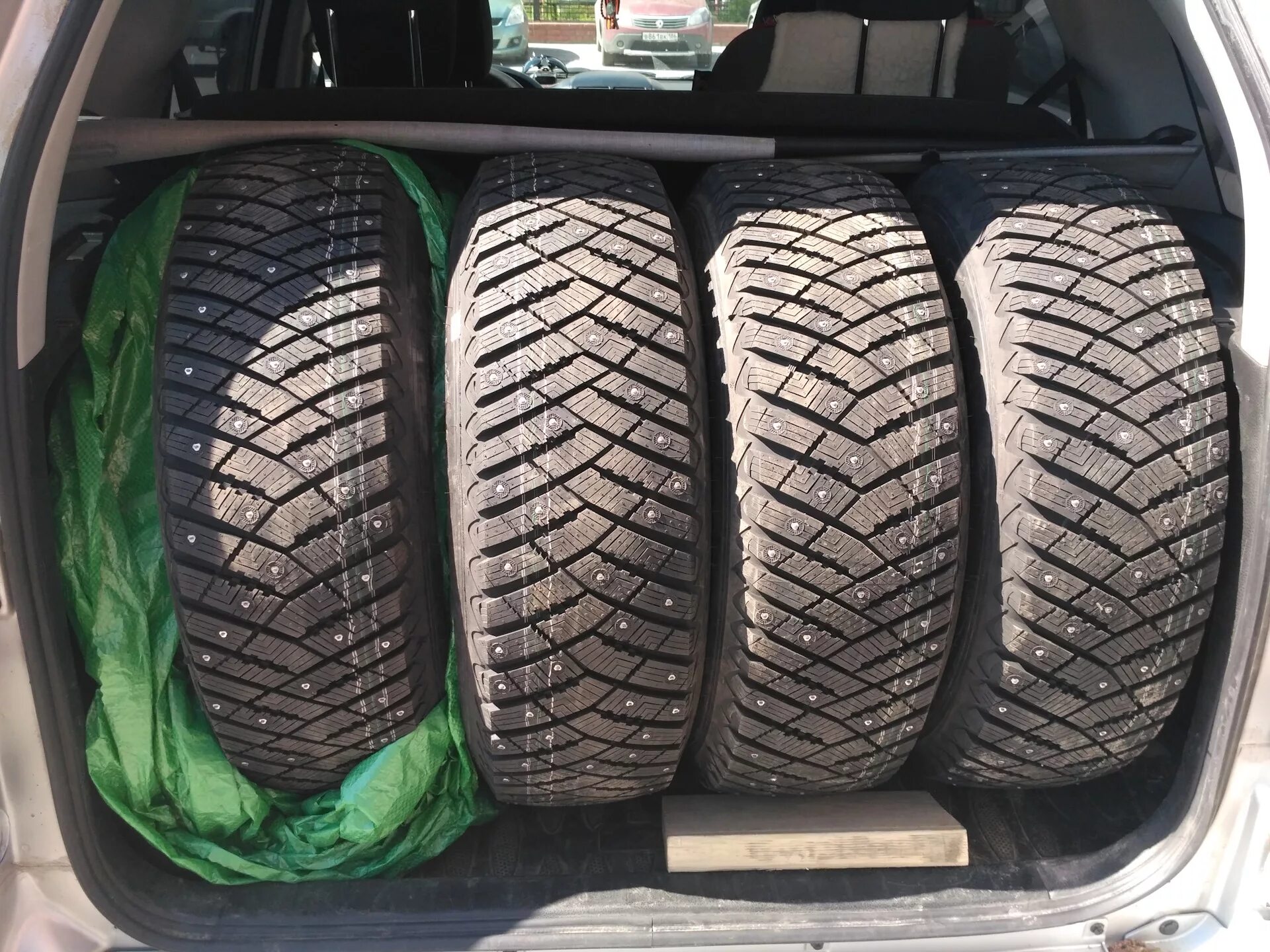 Шины Goodyear ULTRAGRIP Arctic 2. Goodyear ULTRAGRIP Arctic 2 SUV. Goodyear Ultra Grip Ice Arctic SUV 225/70 r16. Goodyear ULTRAGRIP Ice Arctic 215 65 16.