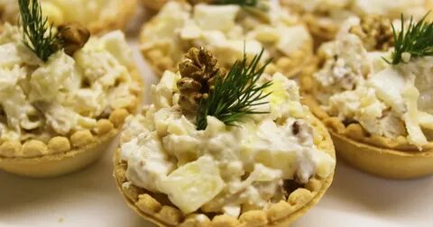 Салат в тарталетках с курицей