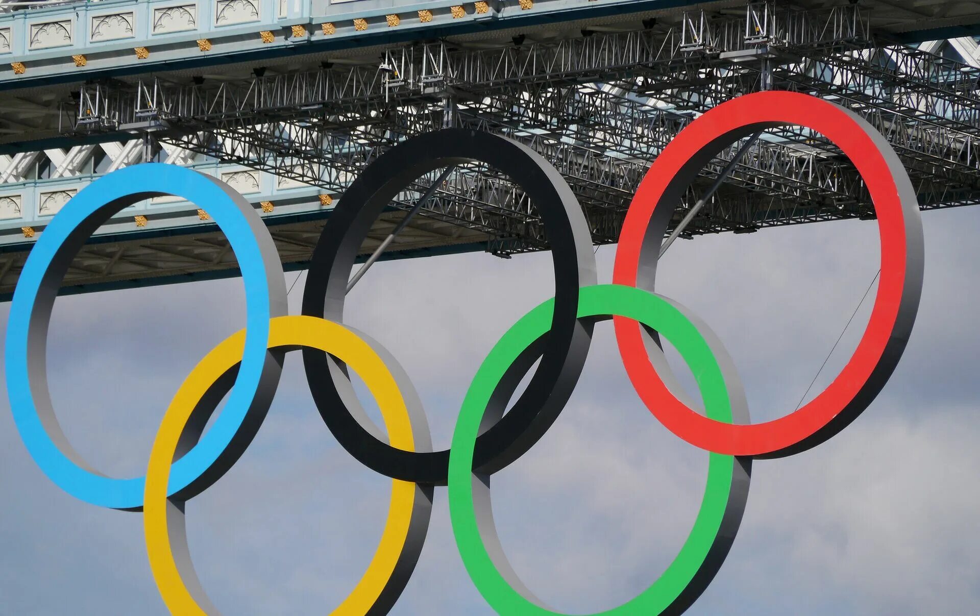 Beijing 2022 каток. Олимпийские кольца на стену. Олимпийские игры в сочи 2014. Олимпийские игры в сочи. Сочи парк кольца олимпийские 2022.