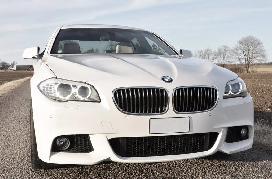 Bmw 5 f10 m пакет. М пакет на бмв f10. Bmw f10 m tech. Бмв ф10 м пакет. Bmw 528 f10.