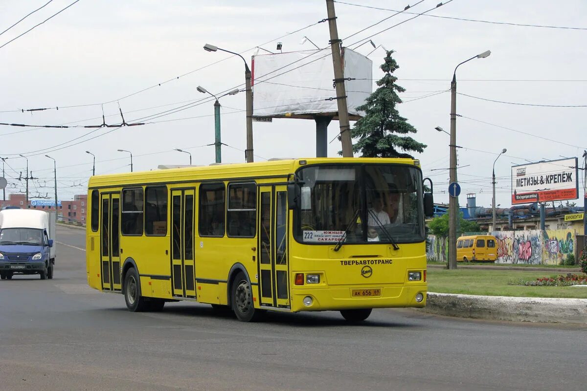 Тверь автобус 56. ЛИАЗ 5256 Тверь. Автобусы ЛИАЗ Тверь. ЛИАЗ 5256 маршрут 222. ЛИАЗ 5256 белый Тверь.