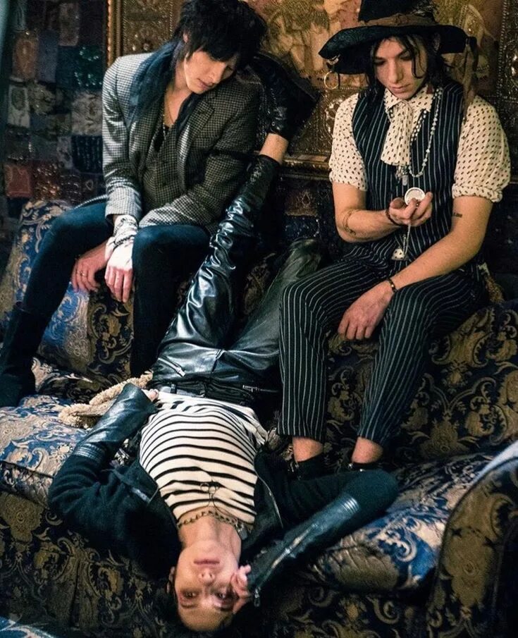 Palaye royale dead