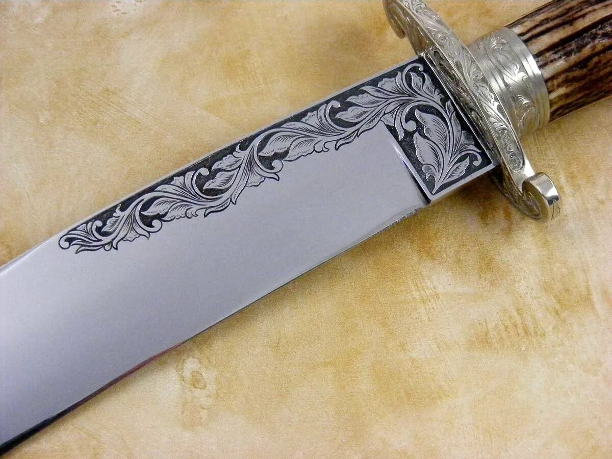 Рисунок на лезвие ножа. Гравировка на лезвии ножа. Узоры на ножах. Гравюра на ноже. Орнамент для ножа.