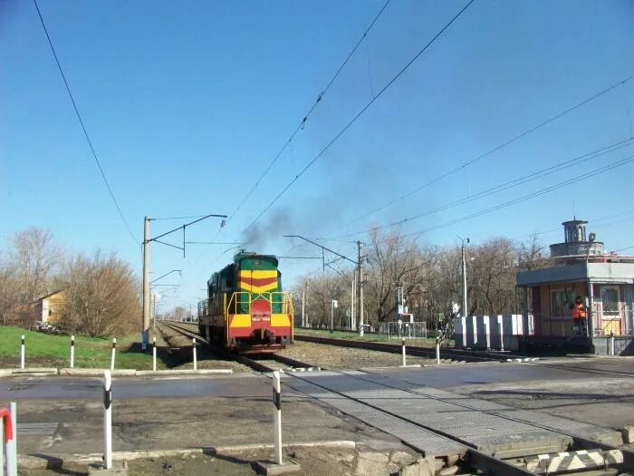 Таганрог переехавшие. Таганрог Железный переезд. Таганрог Железнодорожный переезд. ЖД Таганрог. Керчь ЖД переезд.