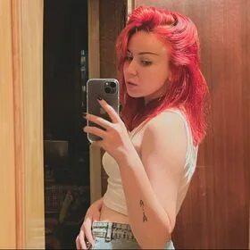 Жалаңаш орыс әйелдерінің жеке фотосуреттері