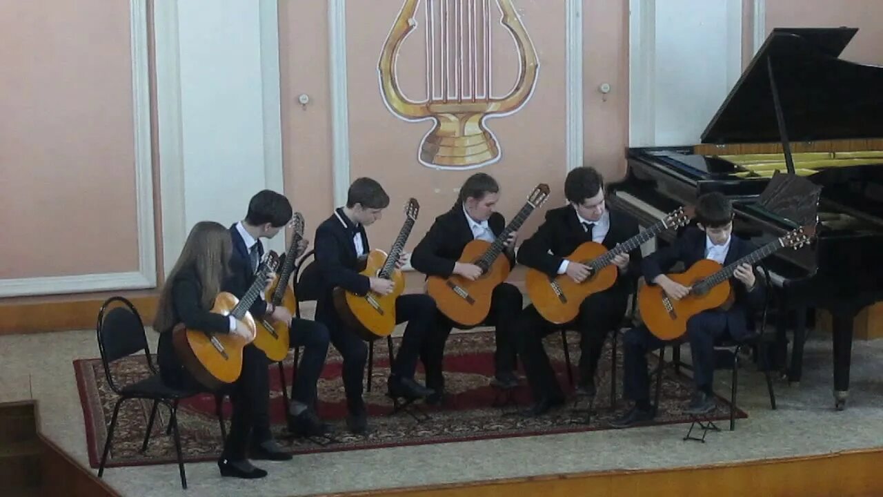 Ансамбль серенада. Ансамбль серенада. Россия середина 20 века струнный оркестр самодеятельность. Концерт «старый новый год с классикой» 6+ филармония. Ансамбль серенада мытищи.