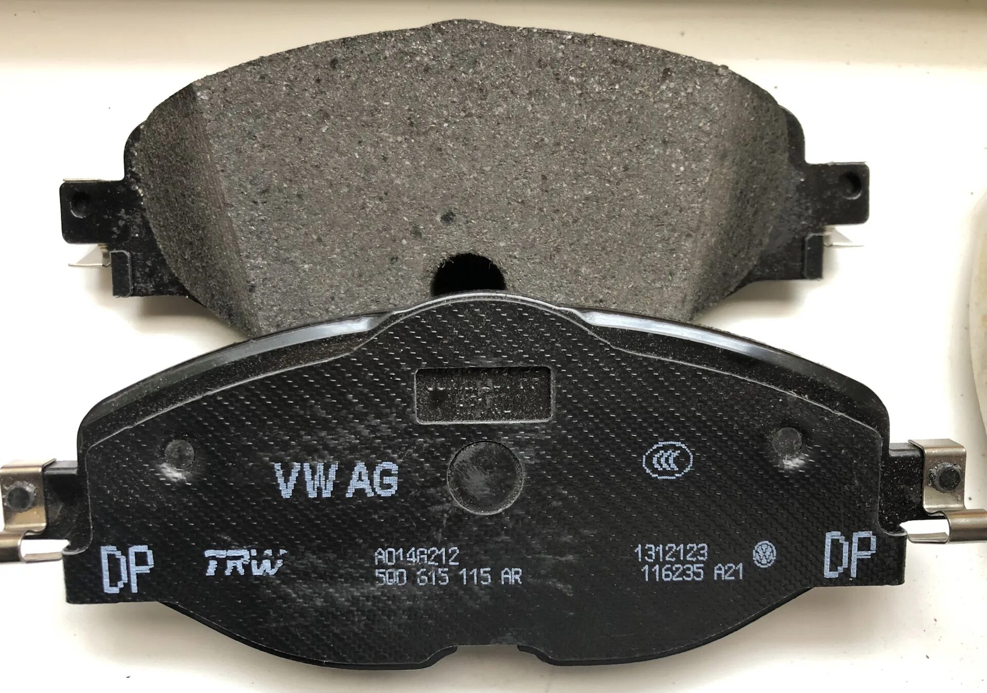 Оригинальные колодки фольксваген. 4 122. Оригинальные колодки фольксваген. Передние колодки поло седан 105лс. 4 122.