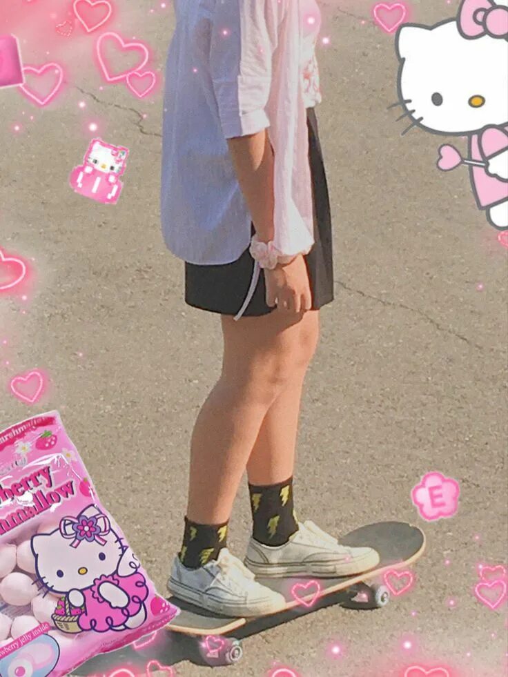 Hello девочка. Хелло китти эстетика инди кид. хелло китти девушка. стиль hello kitty. одежда с хелло китти для девушек.