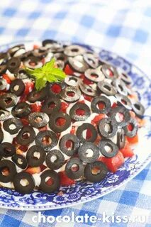 Маслины грибы курица