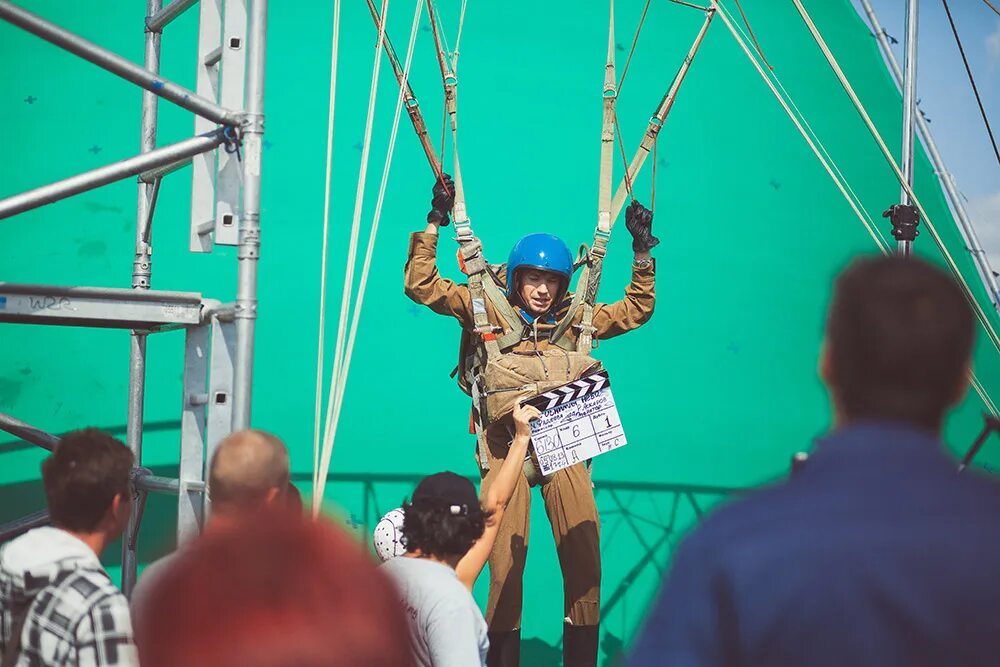 обнимая небо снимали. съемки сериала "большое небо". любовь аксенова в фильме обнимая небо. даниил страхов и любовь аксенова. фильм обнимая небеса.