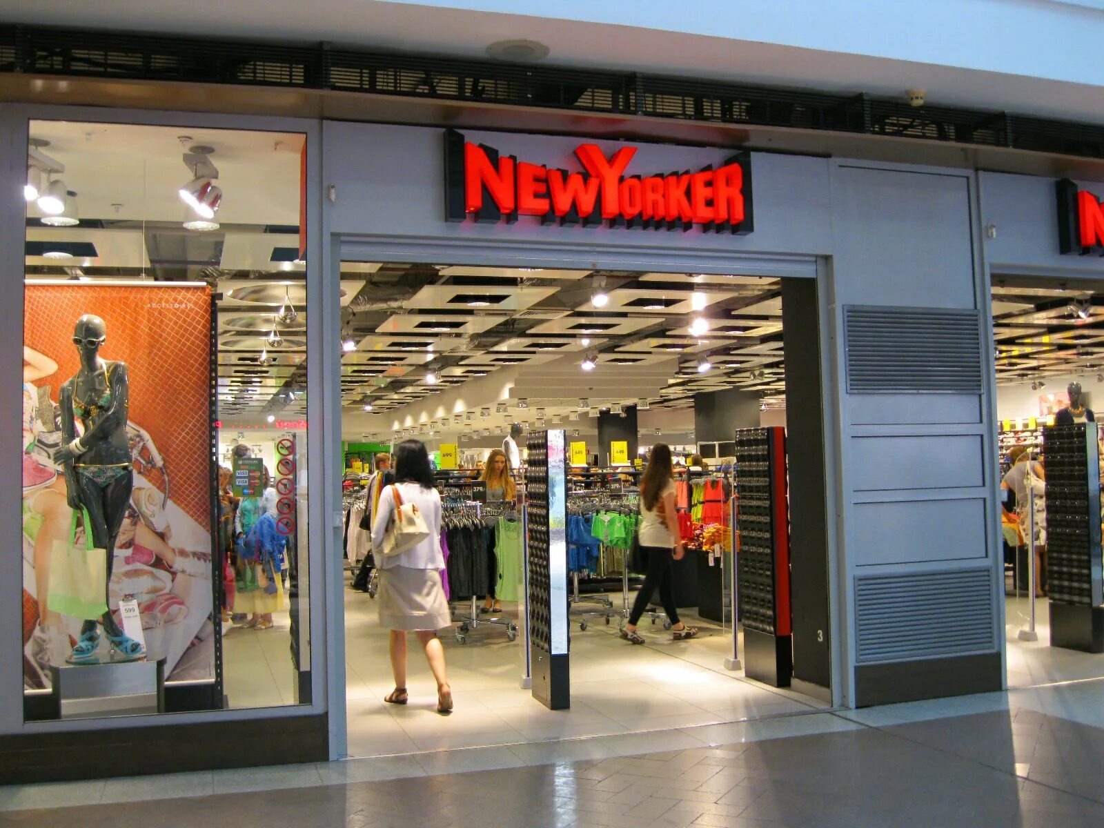 New yorker петрозаводск. Одежда new york. Футболка ny. Магазин нью йоркер калининград. Магазин нью йоркер.