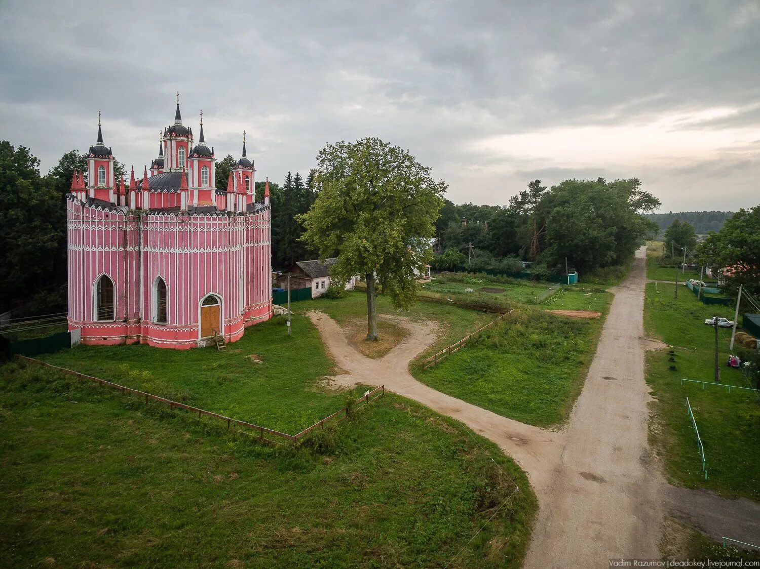 Храм село красное Старицкий район. Преображенская Церковь деревня красное. Храм село красное Старицкий район Тверская область. Преображенская Церковь село красное Старицкий район.