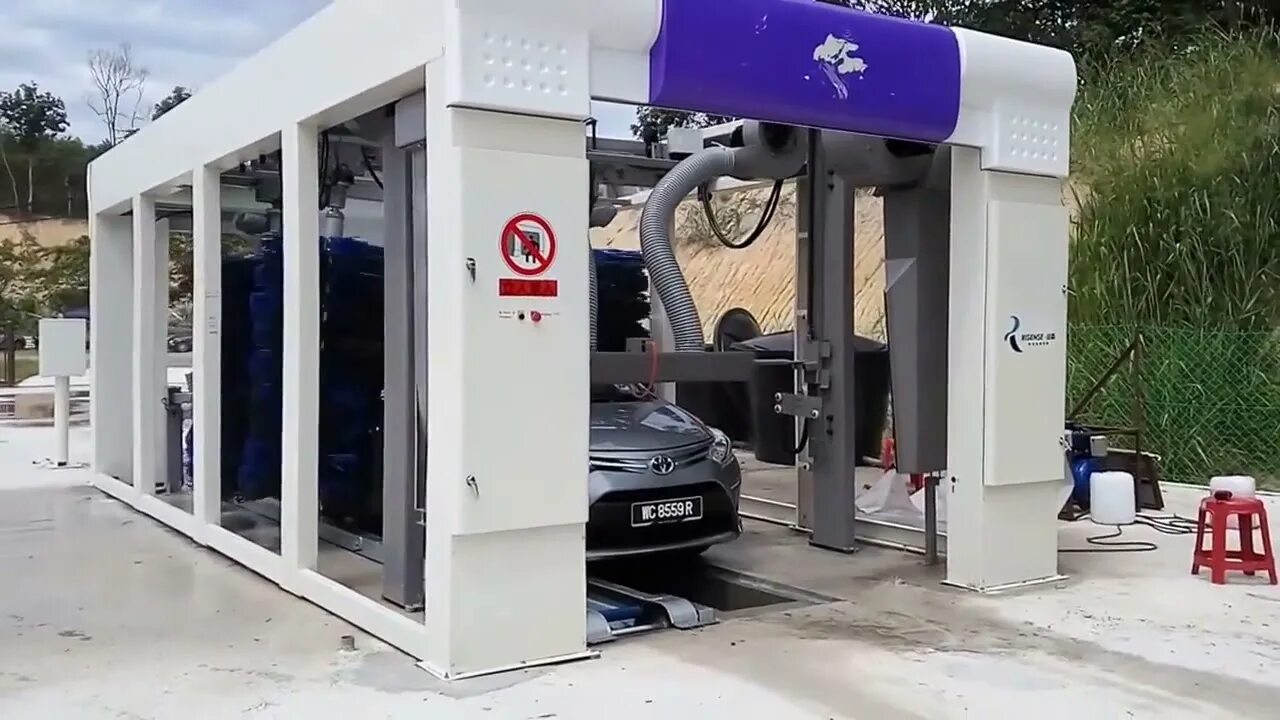 Робомойка купить. Робот мойки Risense. Tunnel carwash автомойка самообслуживания. Автоматическая портальная роботизированная мойка НР-360 Wave-s, Risense. Автоматическая мойка самообслуживания.