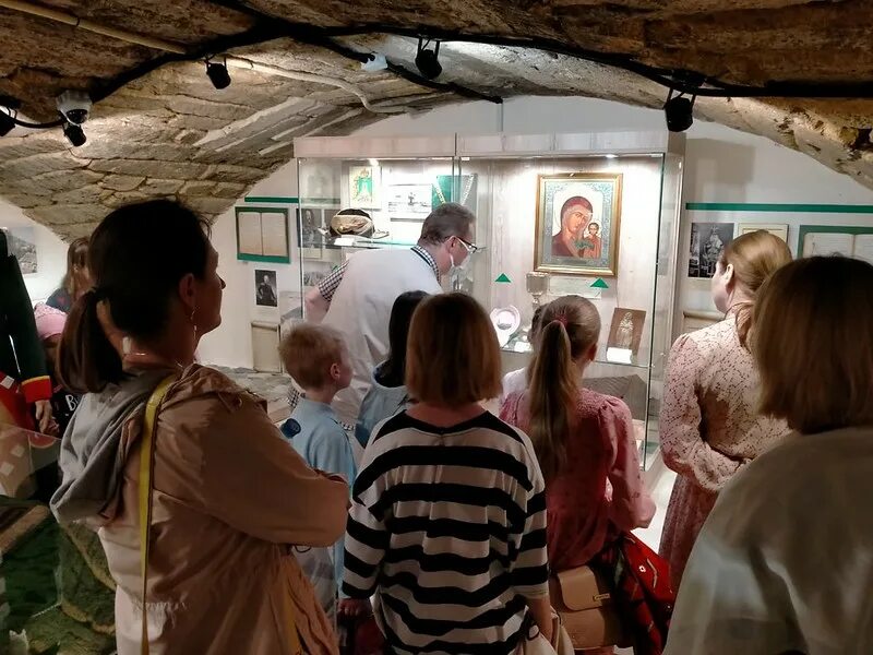 Музей воскресный день. Экспонаты музея братьев ткачевых. Художницы зинаиды поздняковой. Посещение воскресного лектория в музее. Я поведу тебя в музей.