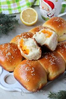 Булочки с курагой из дрожжевого теста