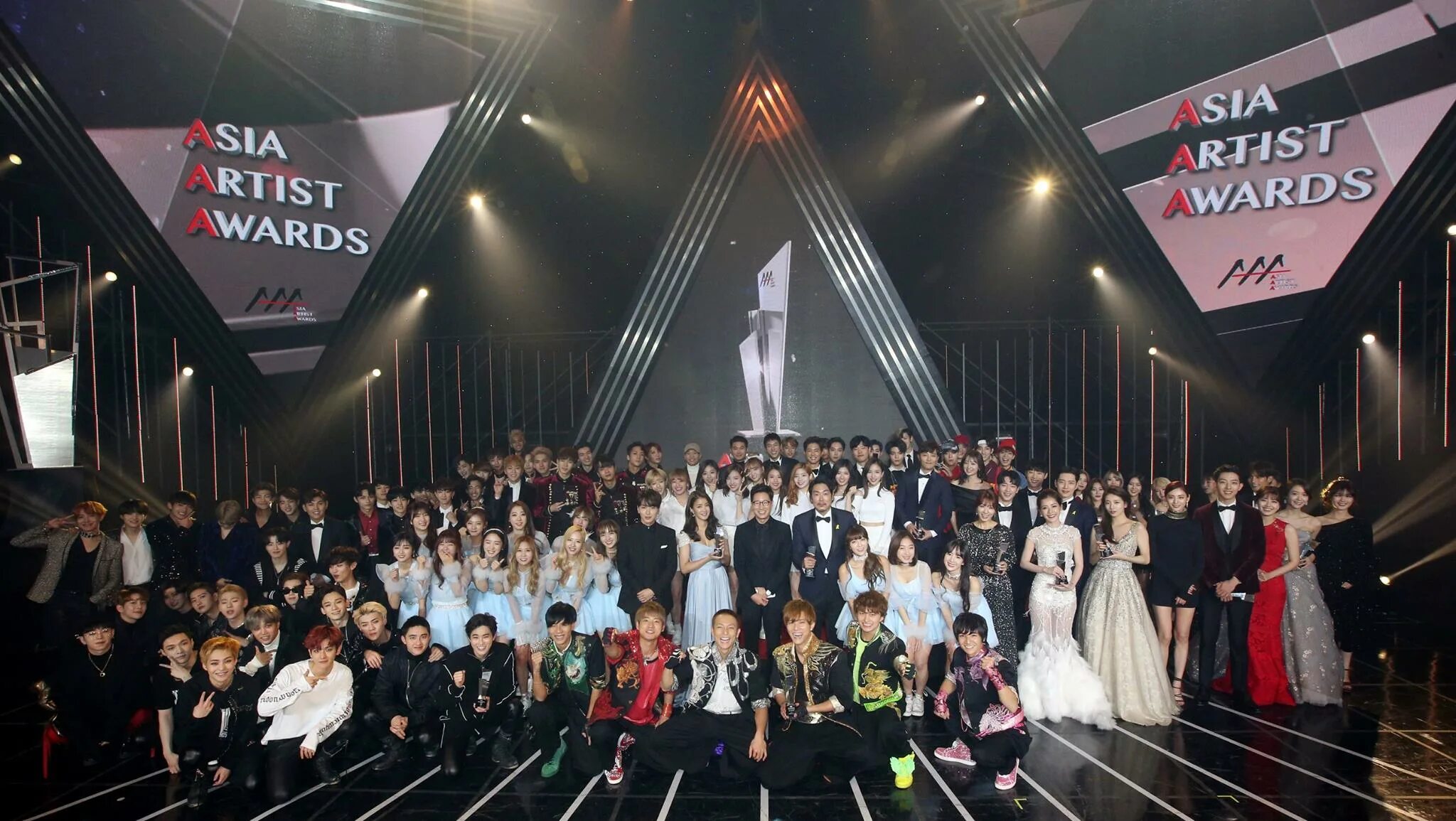 Asian artist awards 2022 kard. Nct aaa 2021. Asia art review. Ханбок stray kids. Asia artist awards.