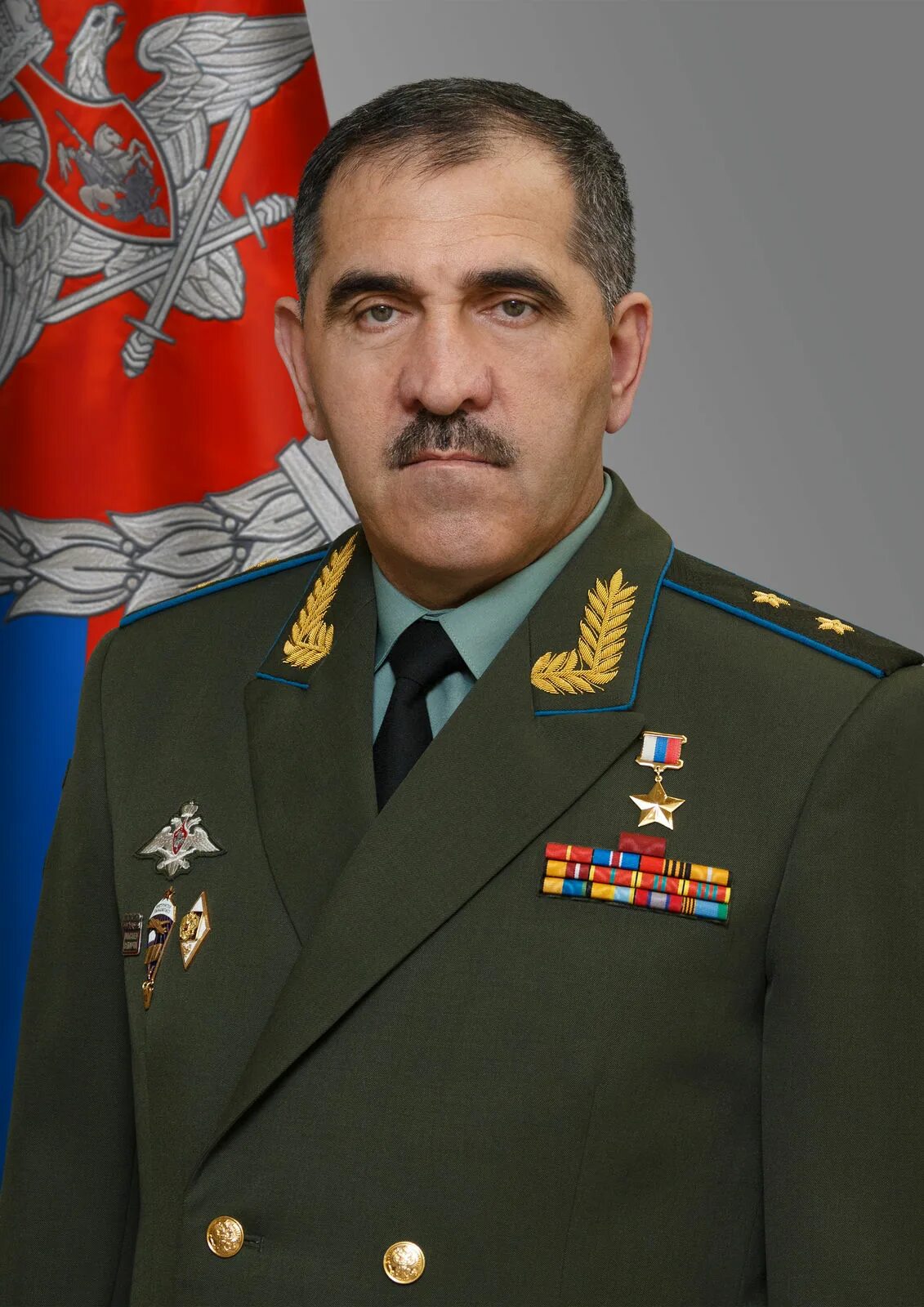Генерал евкуров фото