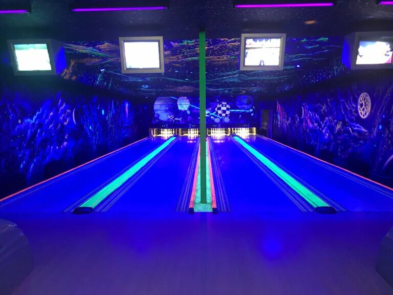 боулинг великий новгород. боулинг европа сити волгоград. лимузин великий новгород боулинг. студенческая 31 великий новгород боулинг. три толстяка новокузнецк.