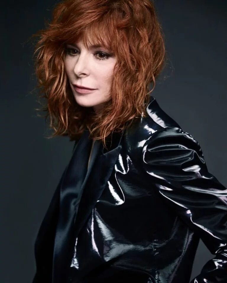 Mylene farmer. Французкая певица мерлин фармьер. Mylene farmer. Mylene farmer сейчас. Mylene farmer группа.