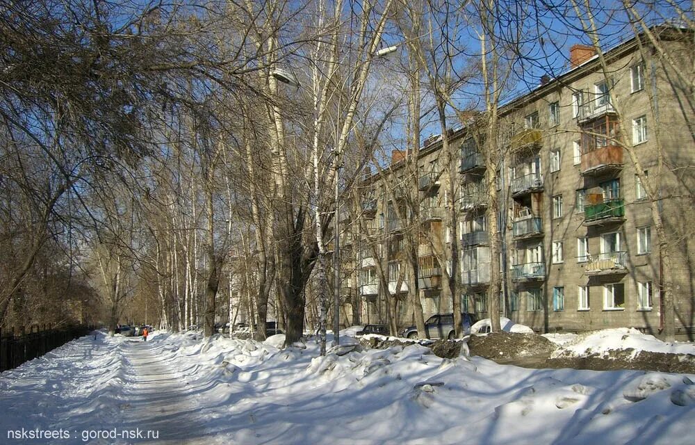 Новосибирск ул серафимовича. Улица Серафимовича Новосибирск. Серафимовича 1/4 Новосибирск. Ул Серафимовича 1. Ул Серафимовича 8/1.