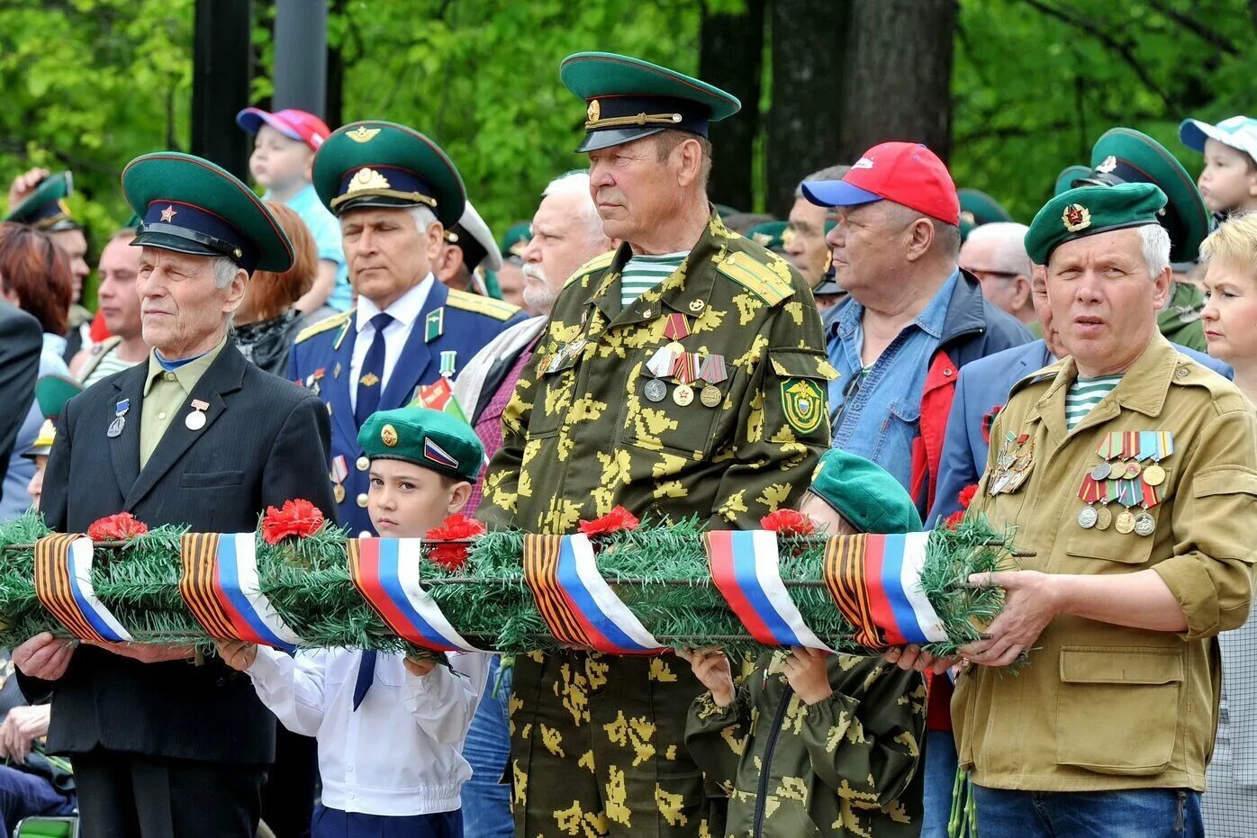 28 мая есть праздник. 28 Мая день пограничника. День пограничника в Ижевске. С праздником пограничных войск. С праздником 28 мая день пограничника.