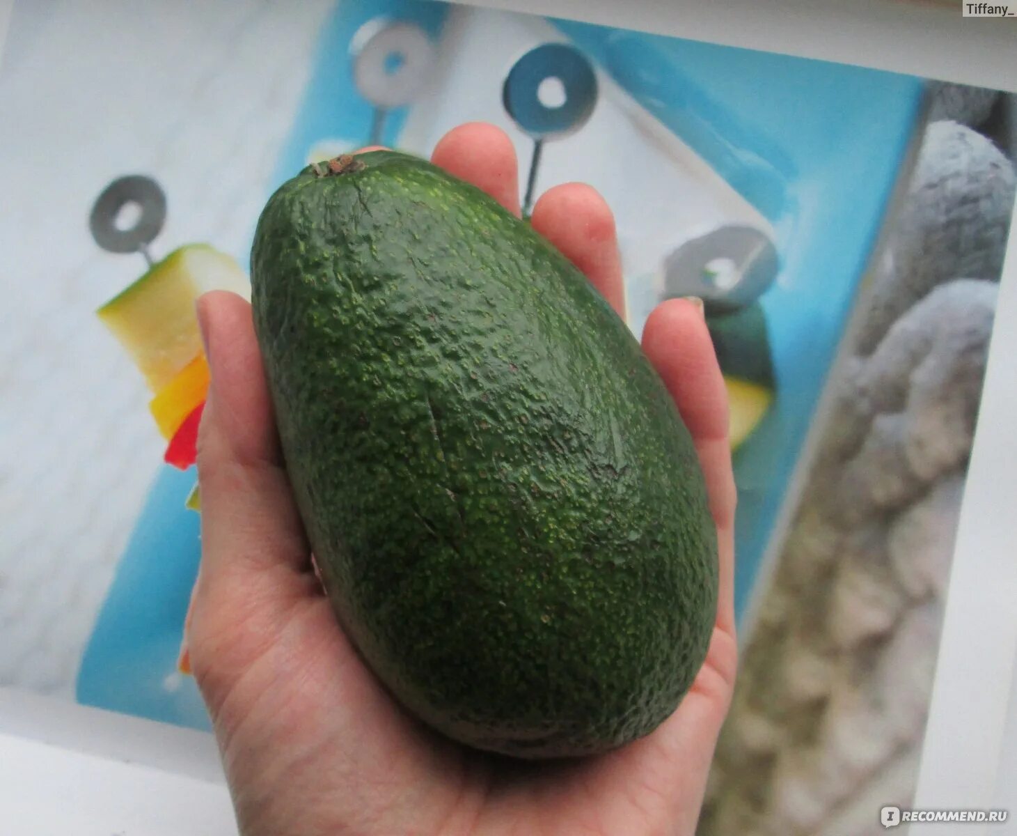 косточка авокадо. плод авокадо. ядро авокадо. авокадо без косточки. ядро авокадо.