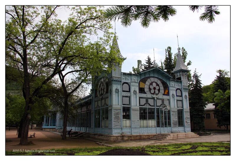 Детство михаила юрьевича лермонтова. Пятигорский нарзан пятигорск. Ст лермонтовская. Лермонтовская галерея в пятигорске фото. Статья воскобойникова о лермонтове 3.