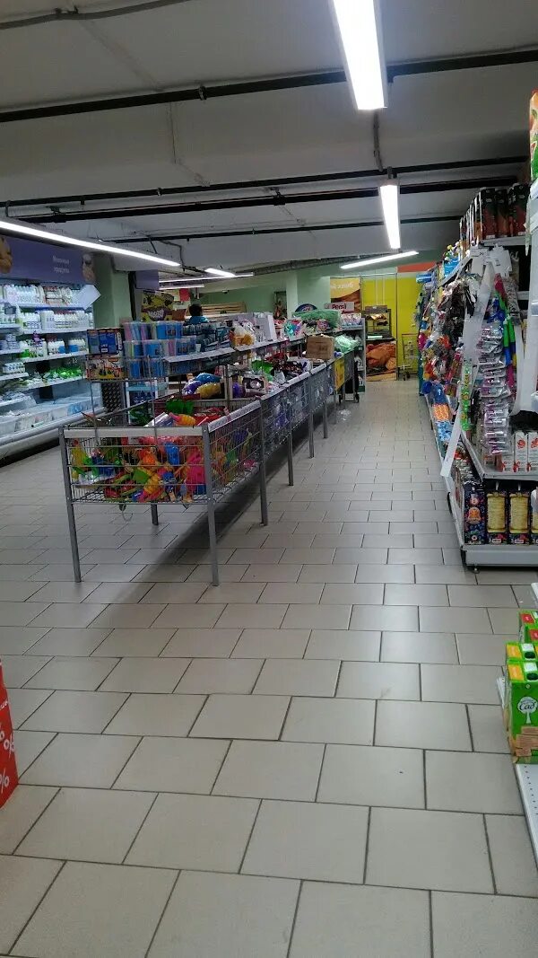 Пятерочка пермь часы работы. Ушакова 32 пермь. Пятерочка пермь часы работы. Универсам пермь. Пятёрочка, пермь, улица мира, 37.