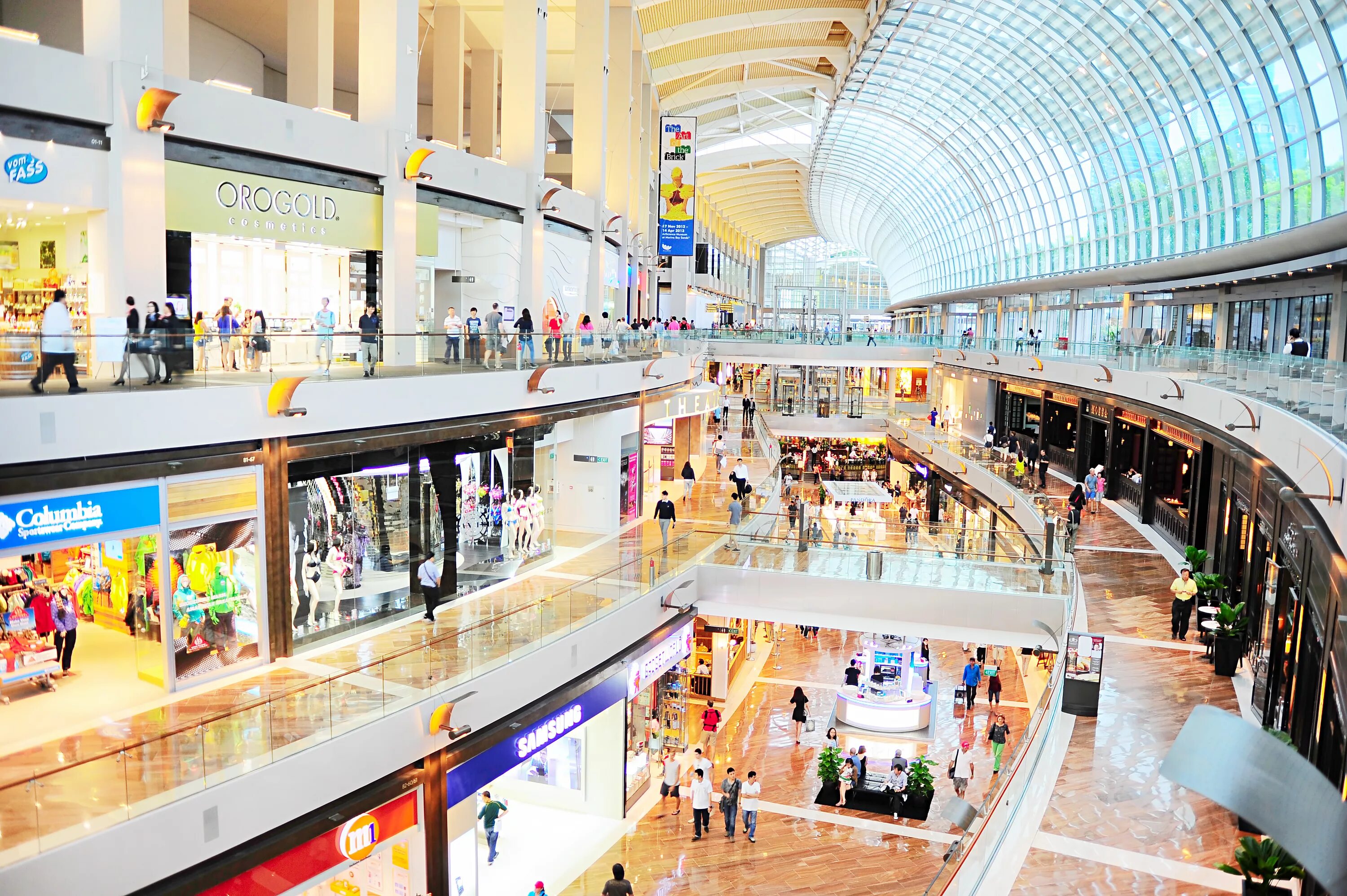 Go shopping mall. Сингапур торговые центры. Сингапур центр Молл. Торговый центр внутри с людьми. Шоппинг в торговом центре.